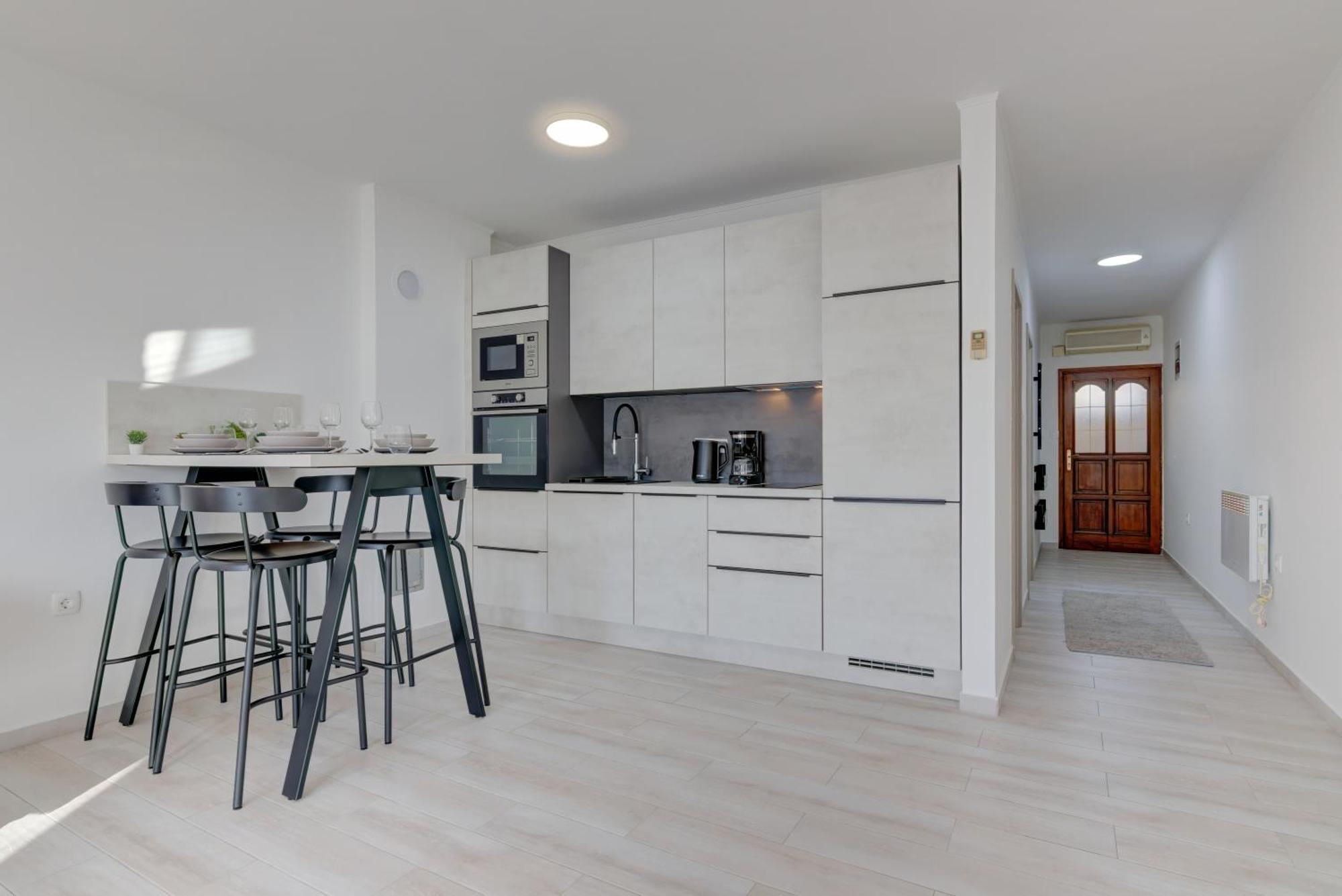 Apartman Leda With Private Parking *